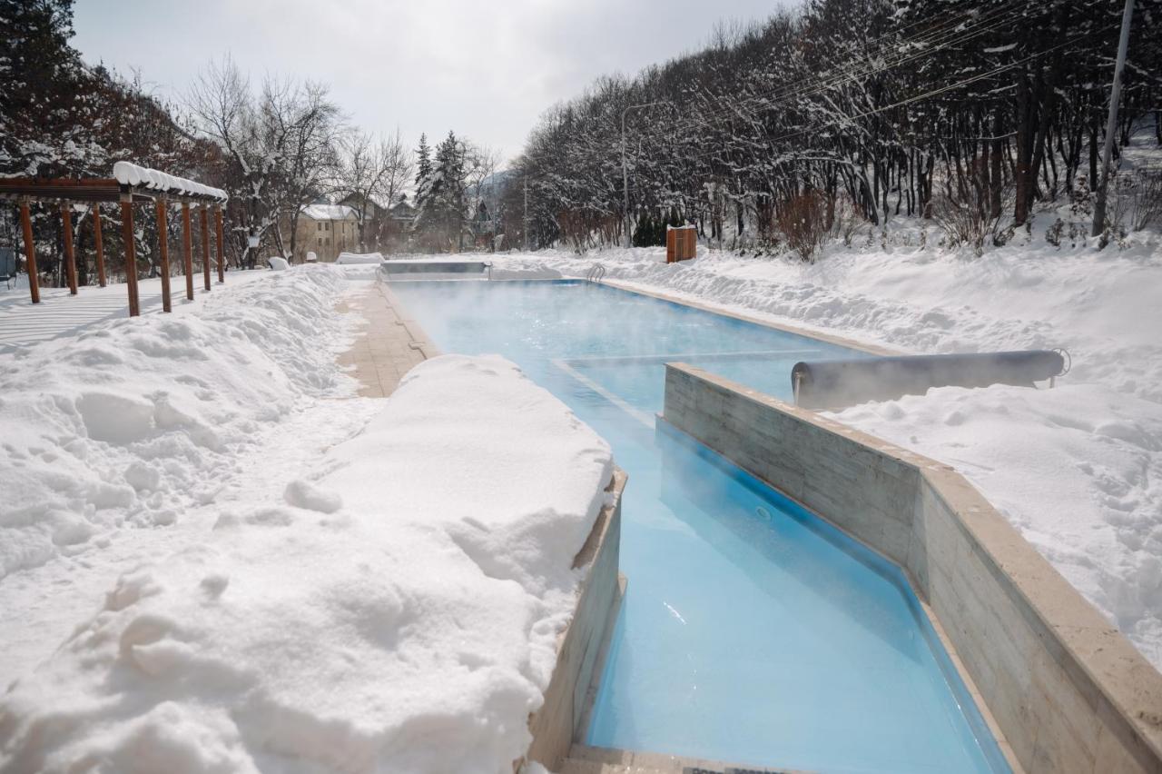 Apricot Aghveran Resort Dış mekan fotoğraf